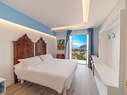 Cristina Hotel