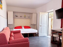 Cristina Hotel