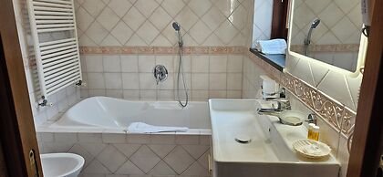 Cristina Hotel