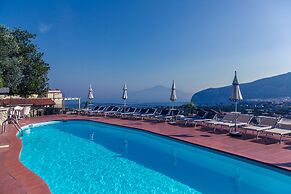 Cristina Hotel