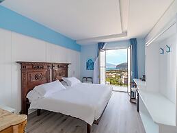 Cristina Hotel