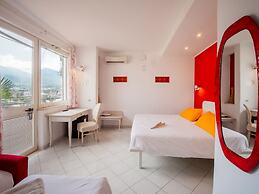 Cristina Hotel