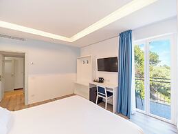 Cristina Hotel