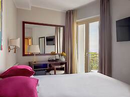 Cristina Hotel
