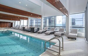 Sandman Signature Edmonton Downtown Hotel