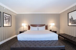 Sandman Signature Edmonton Downtown Hotel