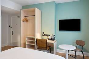 Garner Reading City Centre by IHG