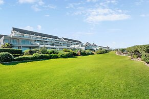 Dolphin Beach Hotel