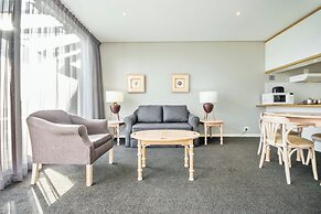 Dolphin Beach Hotel