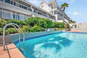 Dolphin Beach Hotel