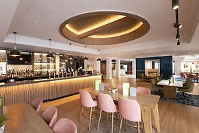 Holiday Inn Guildford by IHG