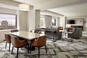 Le Centre Sheraton Montreal Hotel
