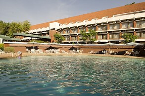 Sunbird Capital Hotel
