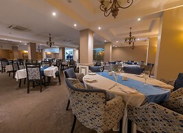 Sunbird Capital Hotel