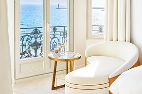 Carlton Cannes, a Regent Hotel