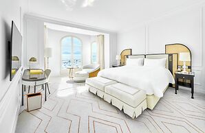 Carlton Cannes, a Regent Hotel