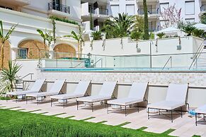 Carlton Cannes, a Regent Hotel