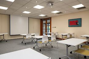 Holiday Inn Cambridge by IHG