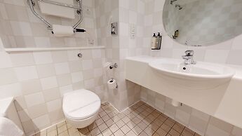 Holiday Inn Cambridge by IHG