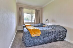 Aztec Motel
