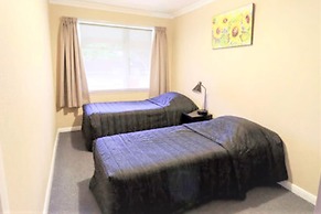 Aztec Motel