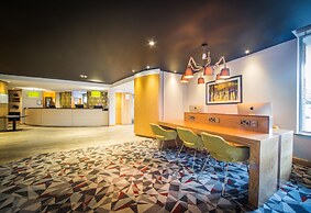 Holiday Inn Reading South M4 Jct11 by IHG