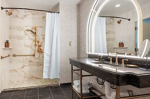 Omni Severin Hotel