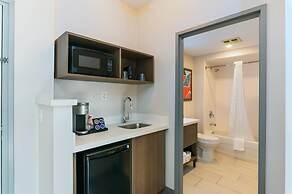 Comfort Suites London