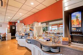 Brit Hotel Les Evens