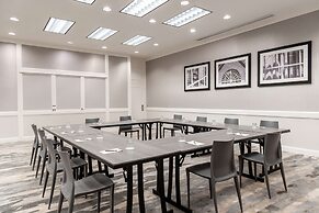Hilton Alexandria Mark Center