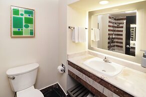 Holiday Inn Monterrey - Parque Fundidora by IHG