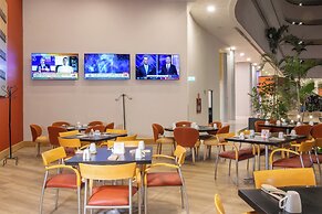 Holiday Inn Monterrey - Parque Fundidora by IHG