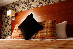 Mercure York Fairfield Manor Hotel