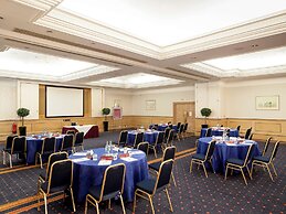 Mercure York Fairfield Manor Hotel