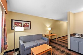Quality Inn & Suites Des Moines Airport