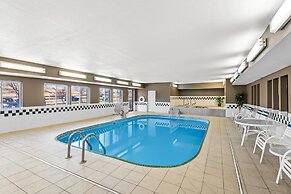 Quality Inn & Suites Des Moines Airport
