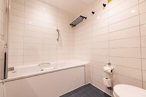 Byron Hotel London
