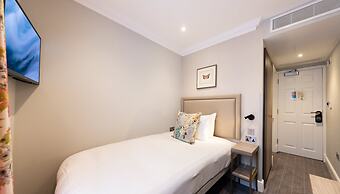 Byron Hotel London