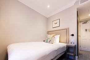 Byron Hotel London