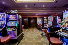 Best Western Premier Denham Inn & Suites