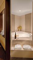 Best Western Premier Denham Inn & Suites