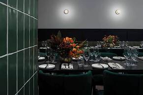 The Victoria Hotel Melbourne