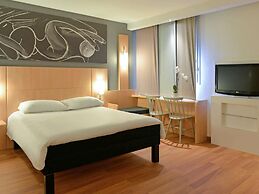 ibis Macon Sud Crêches
