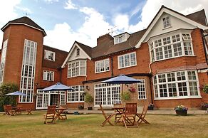 Grovefield House Hotel By Uno -FREE PARKING