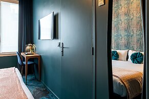 Hotel Glasgow Monceau Paris by Patrick Hayat
