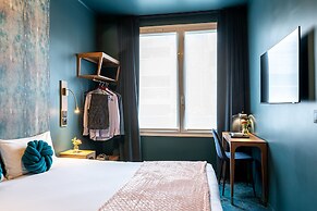 Hotel Glasgow Monceau Paris by Patrick Hayat