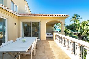 Grace Bay Club
