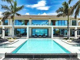 Grace Bay Club