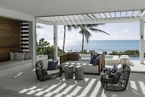 Grace Bay Club