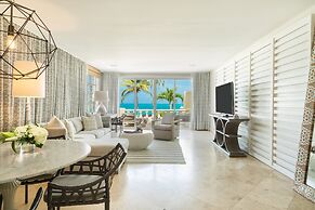 Grace Bay Club